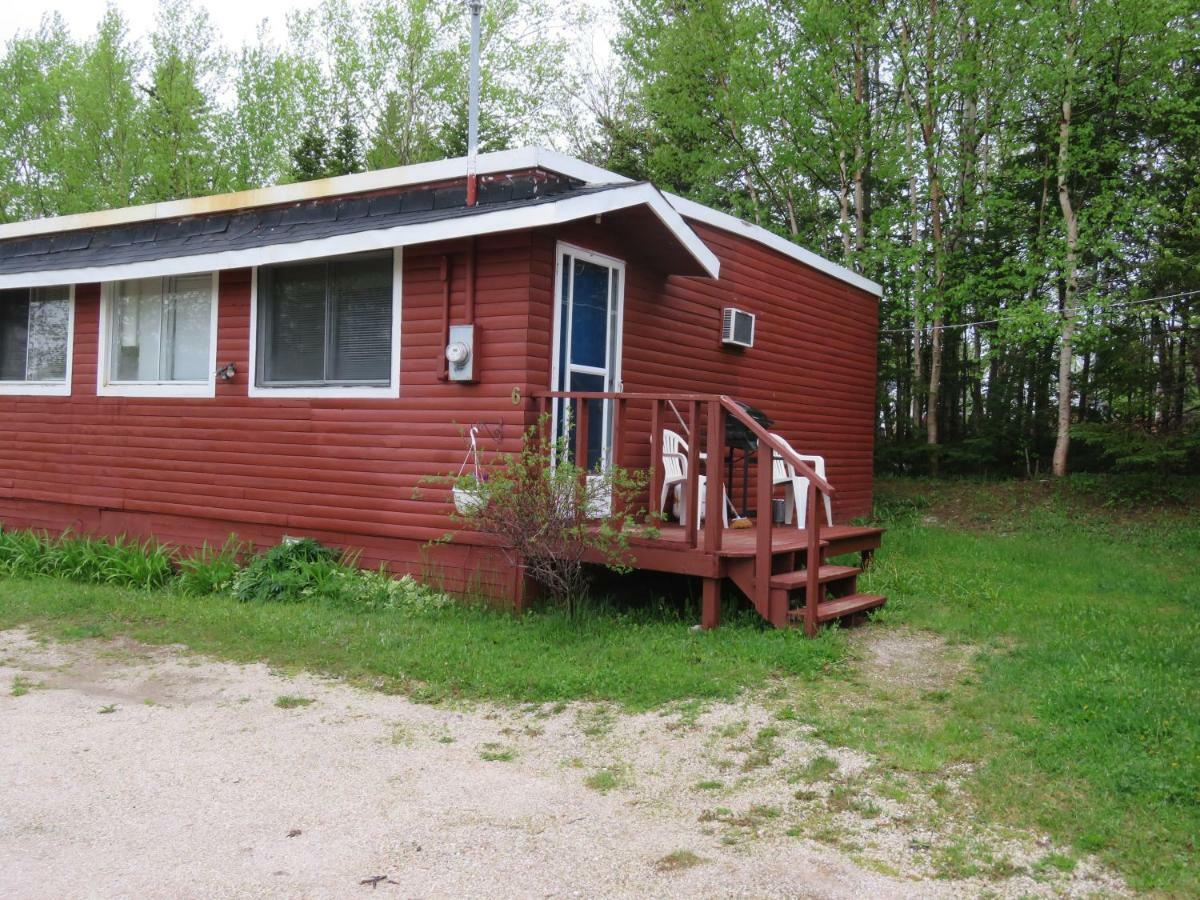 Lush'S Cottages Cormack Exterior photo